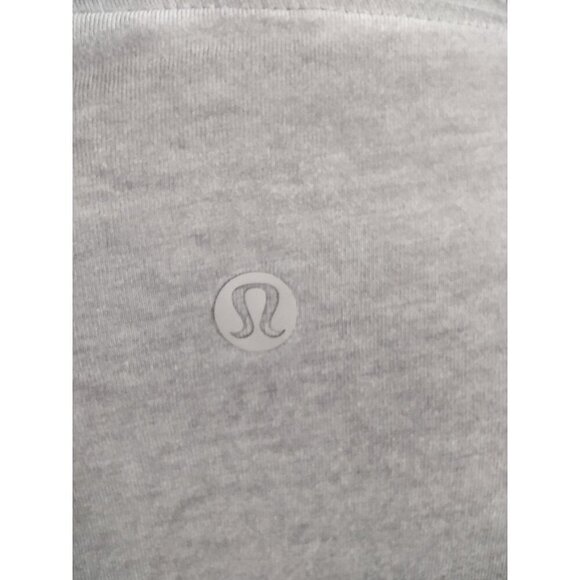 Lululemon gray long sleeved work out tshirt top size Large - Picture 3 of 3